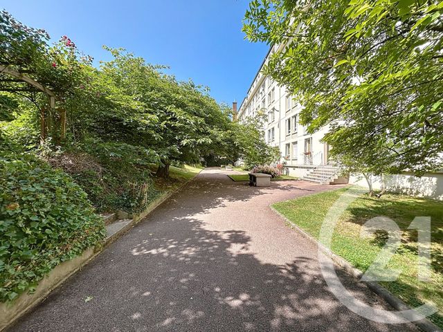 Appartement F3 à vendre - 3 pièces - 64,21 m2 - Le Kremlin Bicetre - 94 - ILE-DE-FRANCE