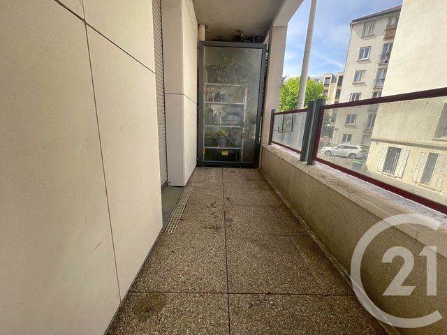 Afficher la photo en grand Appartement F3 à vendre - 3 pièces - 73 m2 - Le Kremlin Bicetre - 94 - ILE-DE-FRANCE