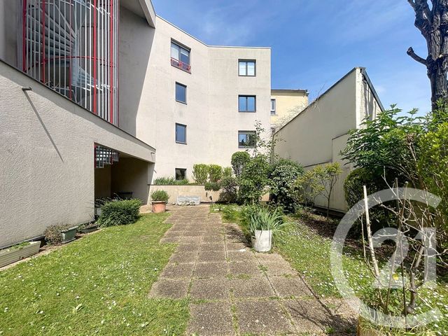 Afficher la photo en grand Appartement F3 à vendre - 3 pièces - 73 m2 - Le Kremlin Bicetre - 94 - ILE-DE-FRANCE