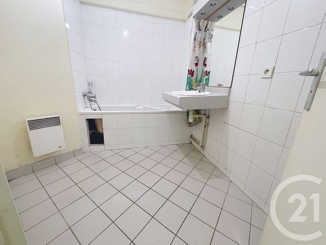 Afficher la photo en grand Appartement F3 à vendre - 3 pièces - 73 m2 - Le Kremlin Bicetre - 94 - ILE-DE-FRANCE