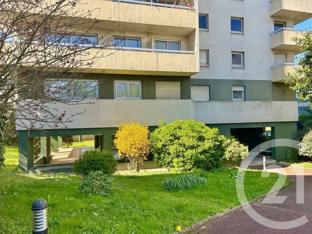 Appartement T3 à louer - 3 pièces - 66 m2 - Le Kremlin Bicetre - 94 - ILE-DE-FRANCE