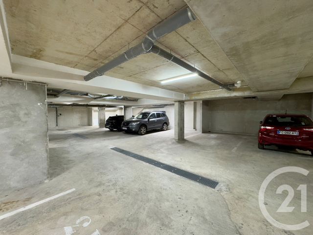 parking - LE KREMLIN BICETRE - 94
