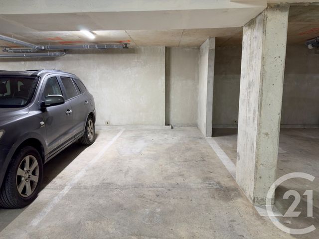 Afficher la photo en grand Parking à louer - 12 m2 - Le Kremlin Bicetre - 94 - ILE-DE-FRANCE