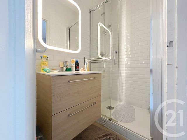 Appartement F1 à vendre - 1 pièce - 24 m2 - Le Kremlin Bicetre - 94 - ILE-DE-FRANCE