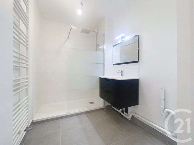 Appartement à vendre - 2 pièces - 39 m2 - Le Kremlin Bicetre - 94 - ILE-DE-FRANCE