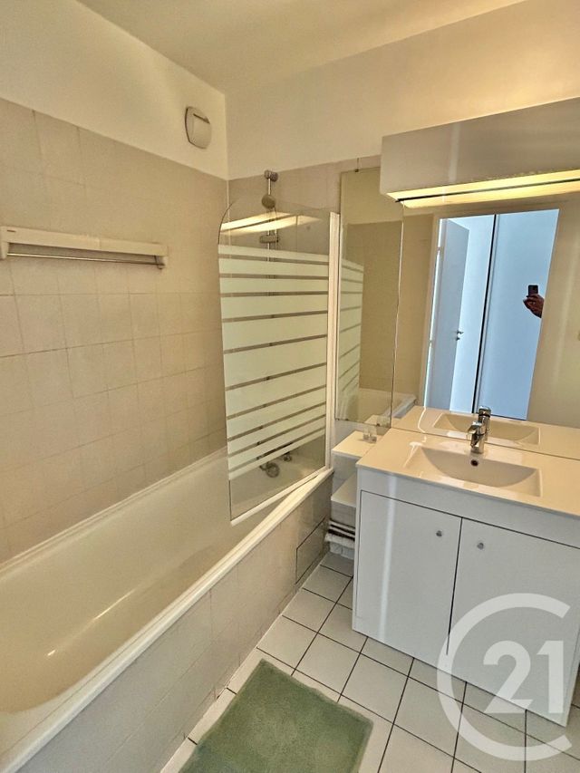 Afficher la photo en grand Appartement F5 à louer - 5 pièces - 99,01 m2 - Paris - 75013 - ILE-DE-FRANCE