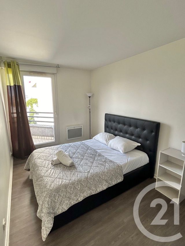Afficher la photo en grand Appartement F5 à louer - 5 pièces - 99,01 m2 - Paris - 75013 - ILE-DE-FRANCE
