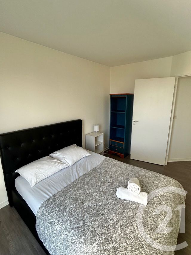 Afficher la photo en grand Appartement F5 à louer - 5 pièces - 99,01 m2 - Paris - 75013 - ILE-DE-FRANCE