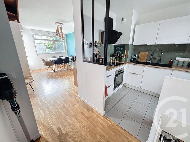 Afficher la photo en grand Appartement F3 à vendre - 3 pièces - 60,77 m2 - Villejuif - 94 - ILE-DE-FRANCE