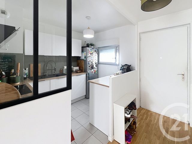 Afficher la photo en grand Appartement F3 à vendre - 3 pièces - 60,77 m2 - Villejuif - 94 - ILE-DE-FRANCE