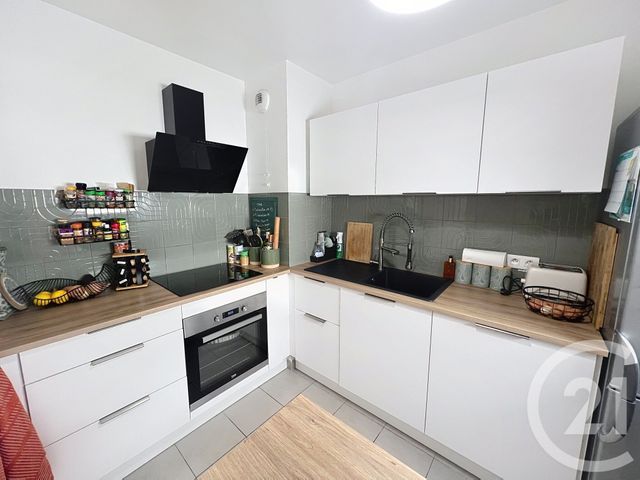 Afficher la photo en grand Appartement F3 à vendre - 3 pièces - 60,77 m2 - Villejuif - 94 - ILE-DE-FRANCE