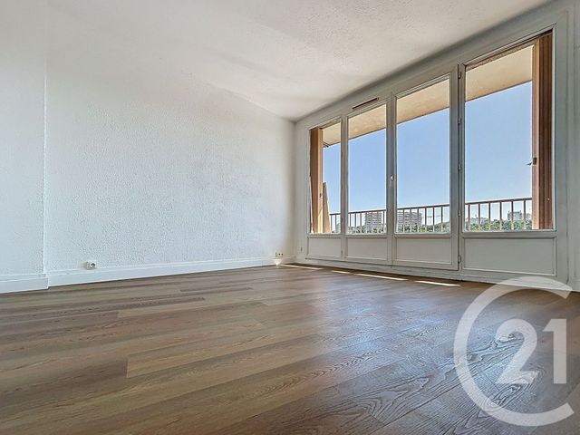 Afficher la photo en grand Appartement F4 à louer - 4 pièces - 74,66 m2 - Arcueil - 94 - ILE-DE-FRANCE