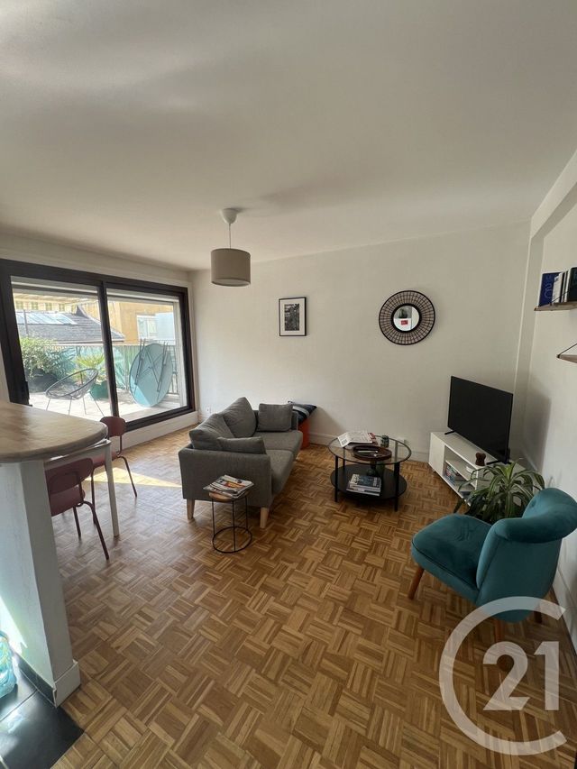 Appartement F2 à louer - 2 pièces - 42,85 m2 - Le Kremlin Bicetre - 94 - ILE-DE-FRANCE