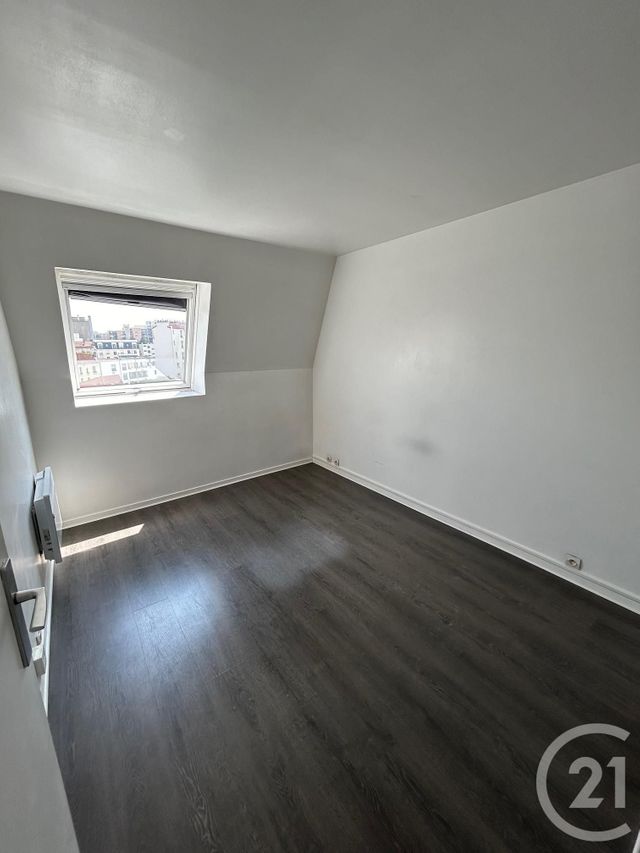 Appartement Studio à louer LE KREMLIN BICETRE
