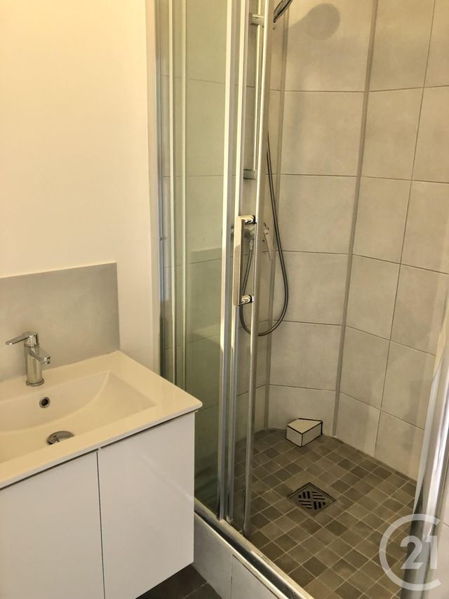 Appartement F2 à louer - 2 pièces - 52,95 m2 - Villejuif - 94 - ILE-DE-FRANCE