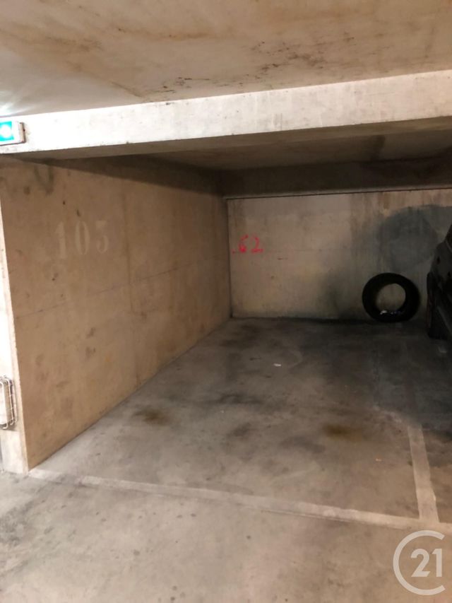 Parking à louer - 12 m2 - Le Kremlin Bicetre - 94 - ILE-DE-FRANCE
