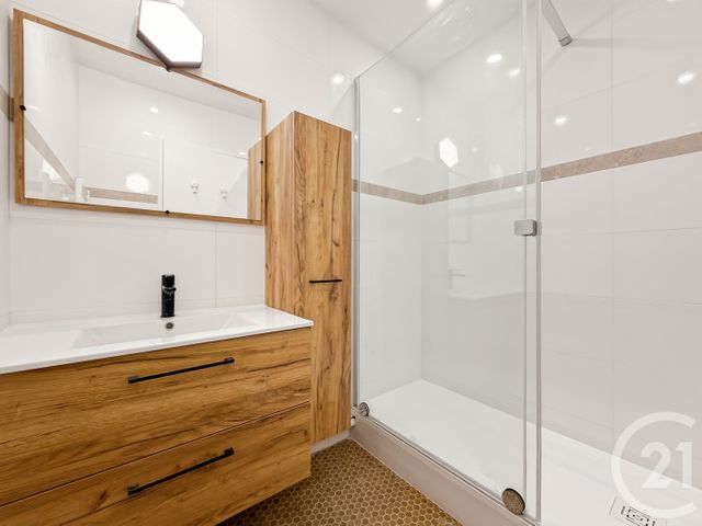 Appartement F3 &agrave; louer - 3 pi&egrave;ces - 70 m2 - Ivry Sur Seine - 94 - ILE-DE-FRANCE