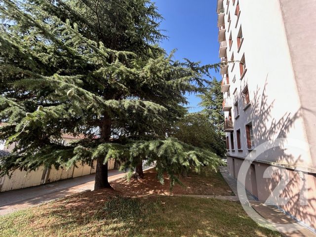 Appartement F3 &agrave; louer - 3 pi&egrave;ces - 57,11 m2 - Le Kremlin Bicetre - 94 - ILE-DE-FRANCE