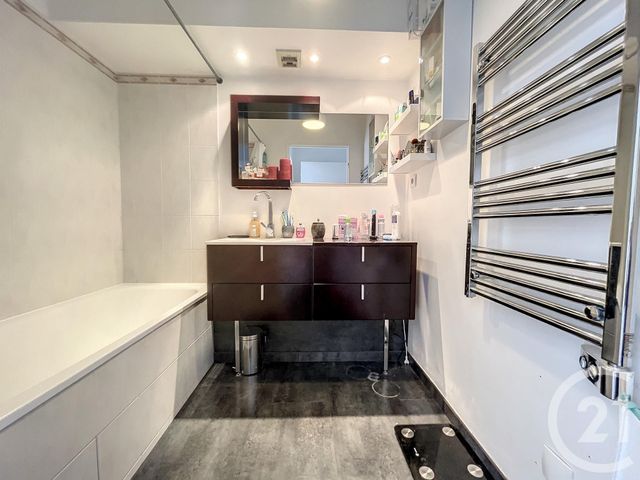 Appartement F3 &agrave; louer - 3 pi&egrave;ces - 64,02 m2 - Le Kremlin Bicetre - 94 - ILE-DE-FRANCE