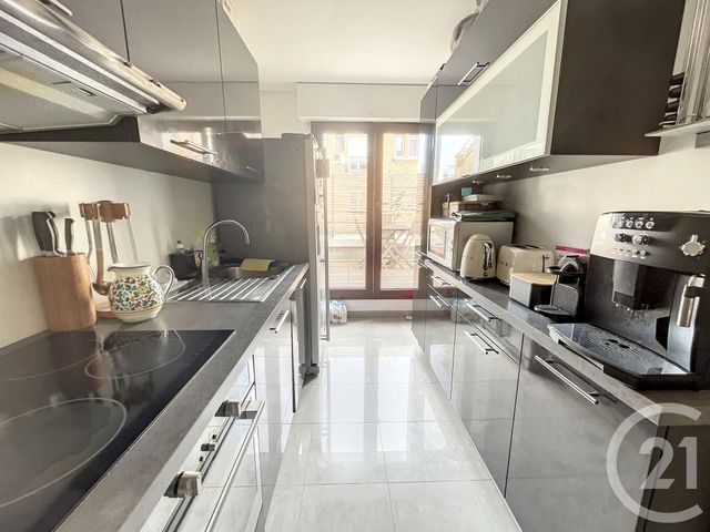 Appartement F3 &agrave; louer - 3 pi&egrave;ces - 64,02 m2 - Le Kremlin Bicetre - 94 - ILE-DE-FRANCE