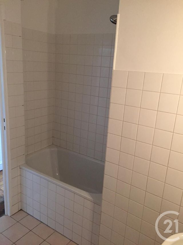 Appartement F2 &agrave; louer - 2 pi&egrave;ces - 35 m2 - Le Kremlin Bicetre - 94 - ILE-DE-FRANCE