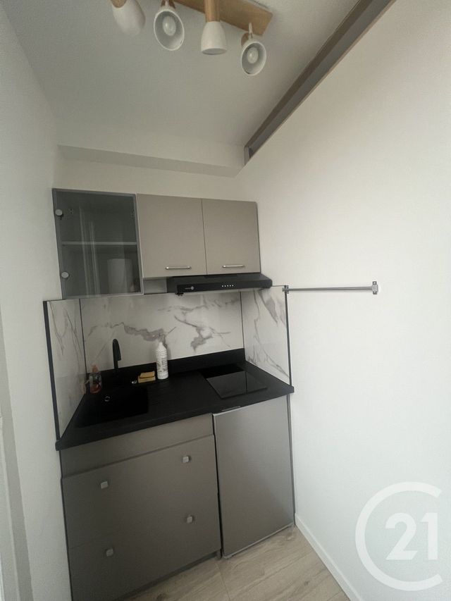 Appartement T2 &agrave; louer - 2 pi&egrave;ces - 27,35 m2 - Cachan - 94 - ILE-DE-FRANCE