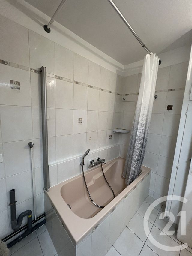 Appartement F3 &agrave; louer - 3 pi&egrave;ces - 50,16 m2 - Villejuif - 94 - ILE-DE-FRANCE