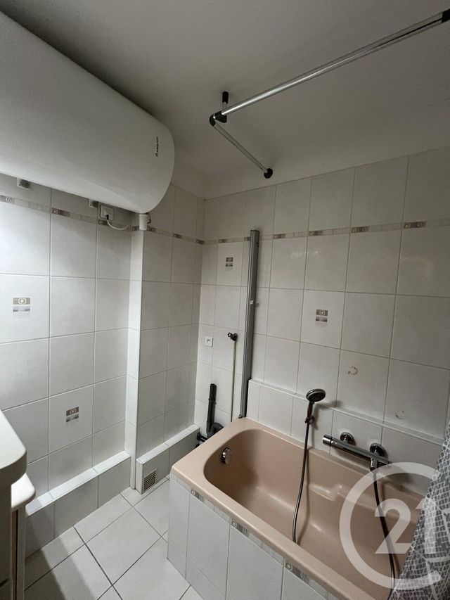 Appartement F3 &agrave; louer - 3 pi&egrave;ces - 50,16 m2 - Villejuif - 94 - ILE-DE-FRANCE