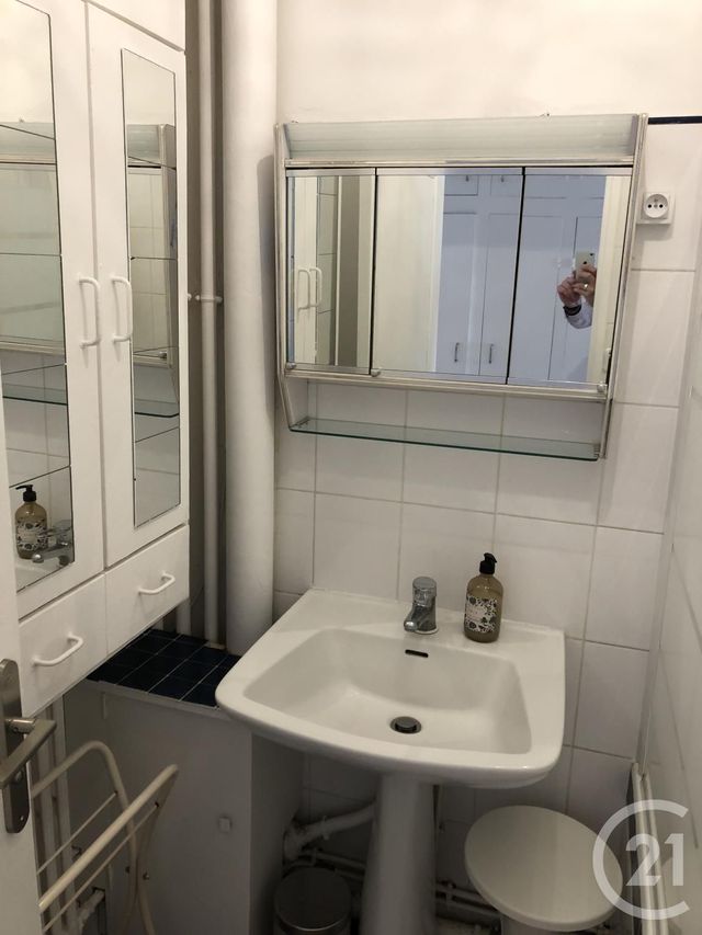 Appartement F4 &agrave; louer - 4 pi&egrave;ces - 76,40 m2 - Le Kremlin Bicetre - 94 - ILE-DE-FRANCE