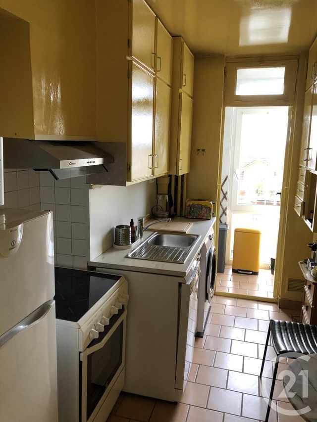 Appartement F4 &agrave; louer - 4 pi&egrave;ces - 76,40 m2 - Le Kremlin Bicetre - 94 - ILE-DE-FRANCE
