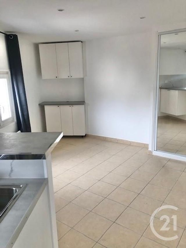 Appartement F1 &agrave; louer - 1 pi&egrave;ce - 20,79 m2 - Le Kremlin Bicetre - 94 - ILE-DE-FRANCE