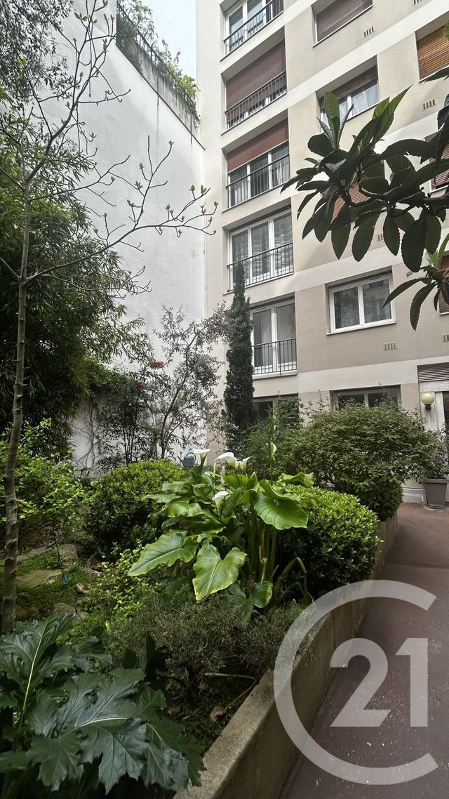 Appartement T2 &agrave; louer - 2 pi&egrave;ces - 45,75 m2 - Paris - 75010 - ILE-DE-FRANCE