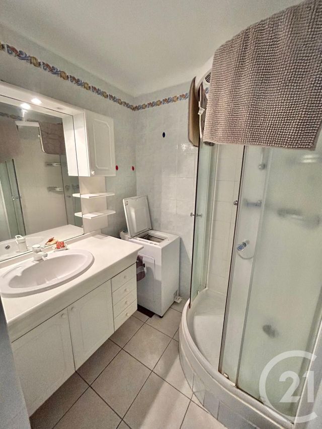 Appartement F3 &agrave; louer - 3 pi&egrave;ces - 53,87 m2 - Le Kremlin Bicetre - 94 - ILE-DE-FRANCE