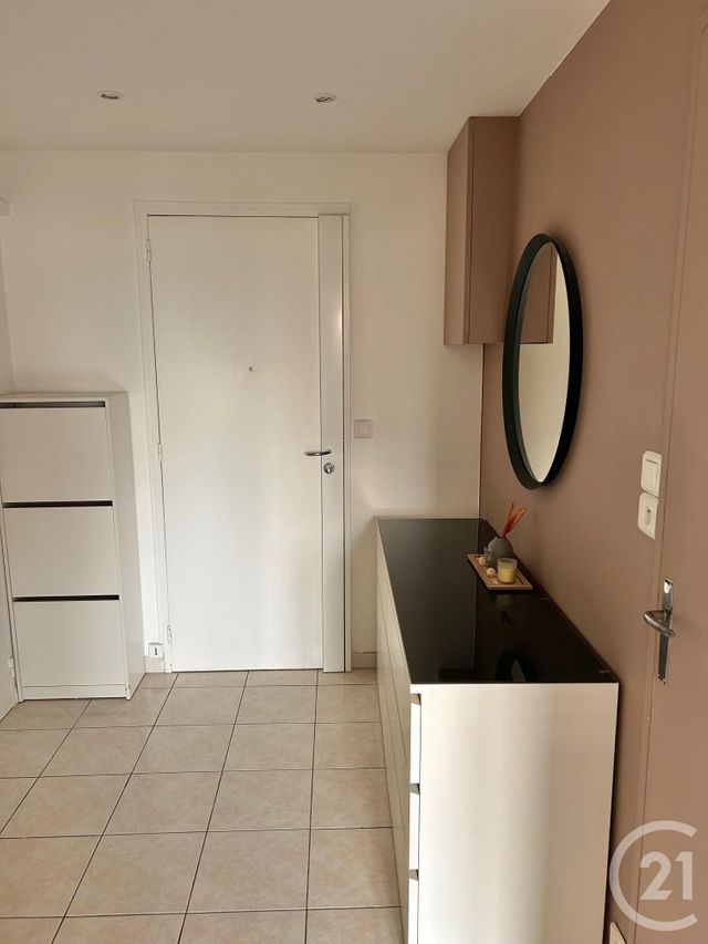 Appartement F3 &agrave; louer - 3 pi&egrave;ces - 53,87 m2 - Le Kremlin Bicetre - 94 - ILE-DE-FRANCE