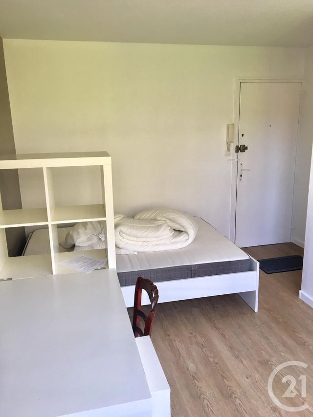 Appartement F1 &agrave; louer - 1 pi&egrave;ce - 20,20 m2 - Le Kremlin Bicetre - 94 - ILE-DE-FRANCE