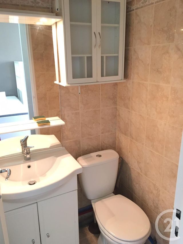 Appartement F1 &agrave; louer - 1 pi&egrave;ce - 20,20 m2 - Le Kremlin Bicetre - 94 - ILE-DE-FRANCE