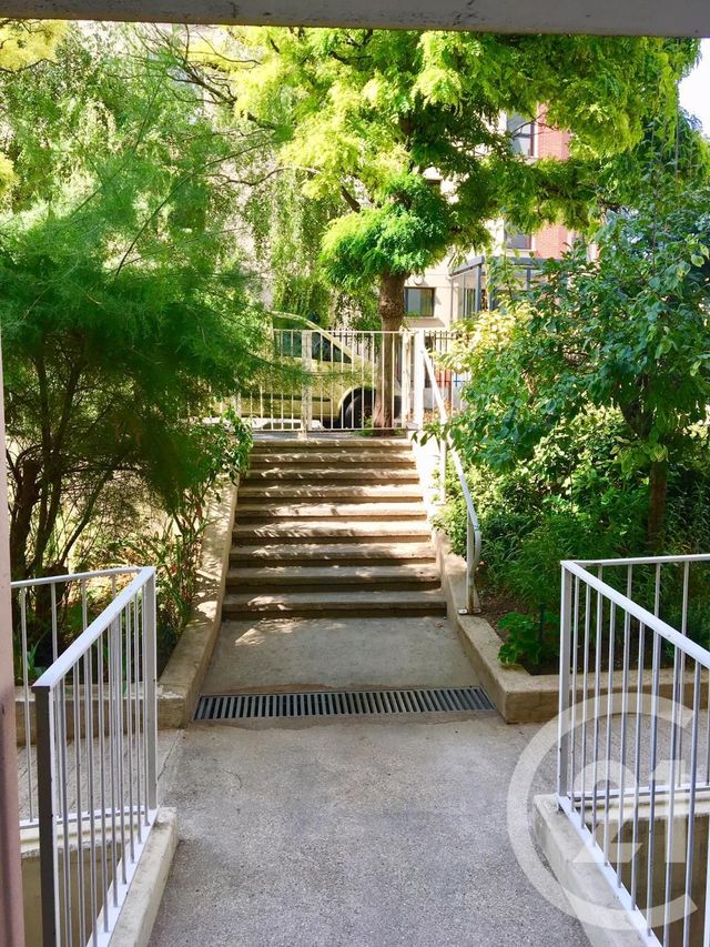 Appartement F1 &agrave; louer - 1 pi&egrave;ce - 20,20 m2 - Le Kremlin Bicetre - 94 - ILE-DE-FRANCE