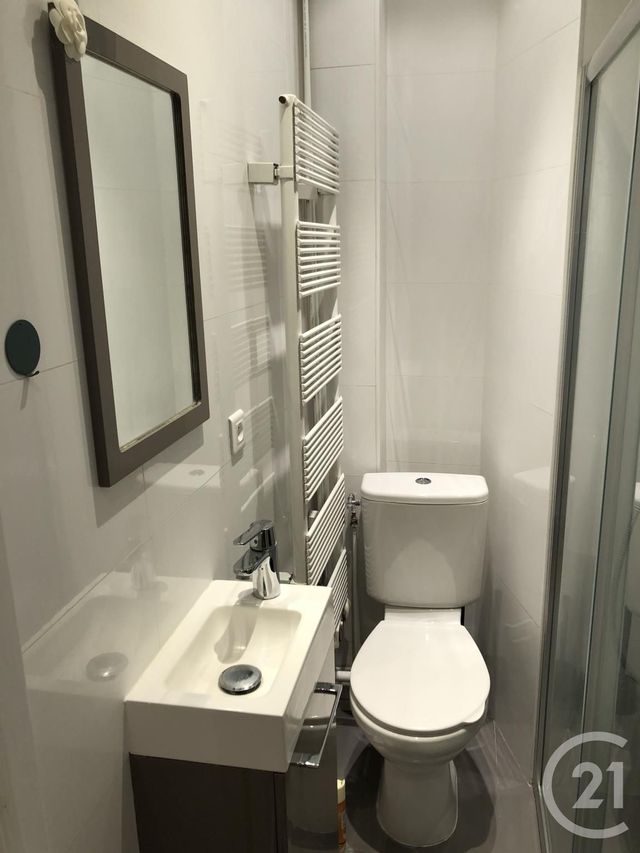 Appartement F2 &agrave; louer - 2 pi&egrave;ces - 42,50 m2 - Paris - 75015 - ILE-DE-FRANCE