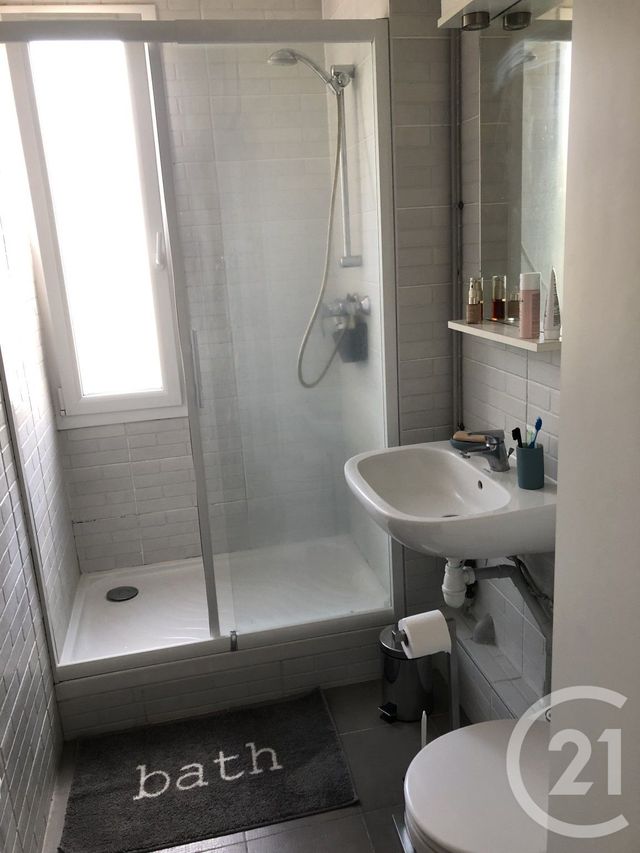 Appartement T2 &agrave; louer - 2 pi&egrave;ces - 31,53 m2 - Le Kremlin Bicetre - 94 - ILE-DE-FRANCE
