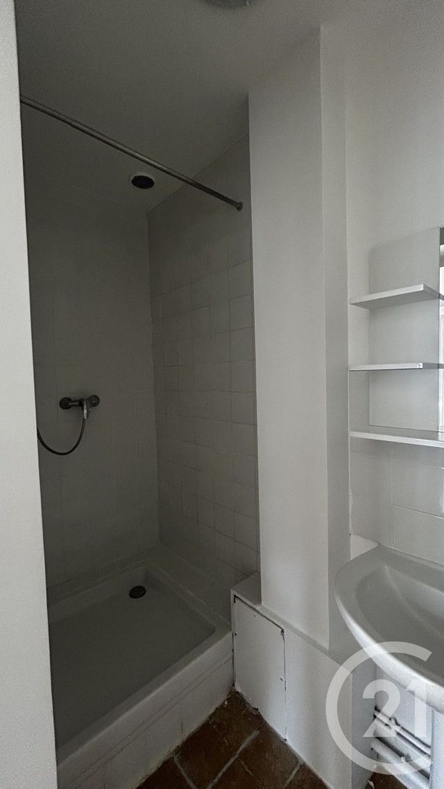 Appartement F3 &agrave; louer - 2 pi&egrave;ces - 31 m2 - Le Kremlin Bicetre - 94 - ILE-DE-FRANCE