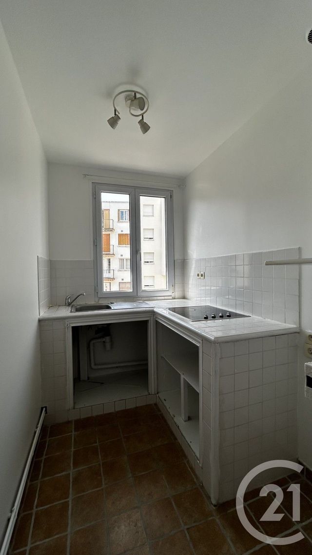 Appartement F3 &agrave; louer - 2 pi&egrave;ces - 31 m2 - Le Kremlin Bicetre - 94 - ILE-DE-FRANCE