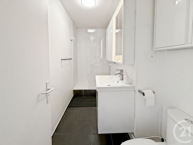 Appartement Studio &agrave; louer - 1 pi&egrave;ce - 27,09 m2 - Le Kremlin Bicetre - 94 - ILE-DE-FRANCE