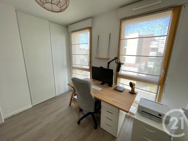 Appartement F3 &agrave; louer - 3 pi&egrave;ces - 67,40 m2 - Le Kremlin Bicetre - 94 - ILE-DE-FRANCE