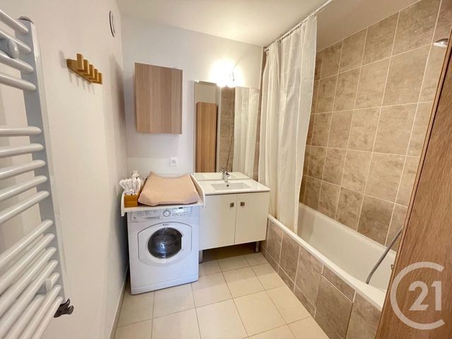 Appartement F3 &agrave; louer - 3 pi&egrave;ces - 67,40 m2 - Le Kremlin Bicetre - 94 - ILE-DE-FRANCE