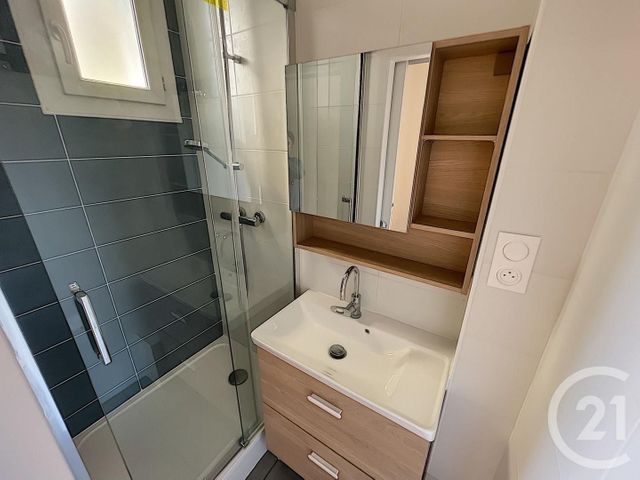 Appartement F2 &agrave; louer - 2 pi&egrave;ces - 37,18 m2 - Le Kremlin Bicetre - 94 - ILE-DE-FRANCE