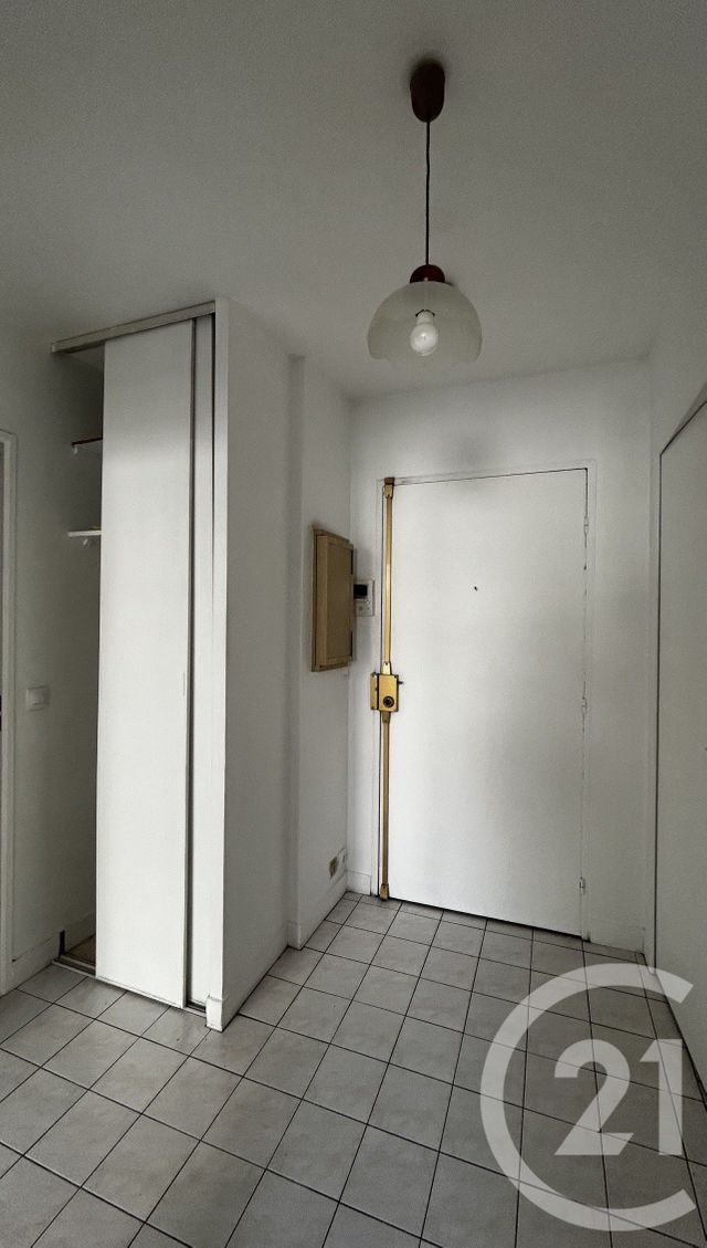Appartement F1 &agrave; louer - 1 pi&egrave;ce - 31,77 m2 - Le Kremlin Bicetre - 94 - ILE-DE-FRANCE