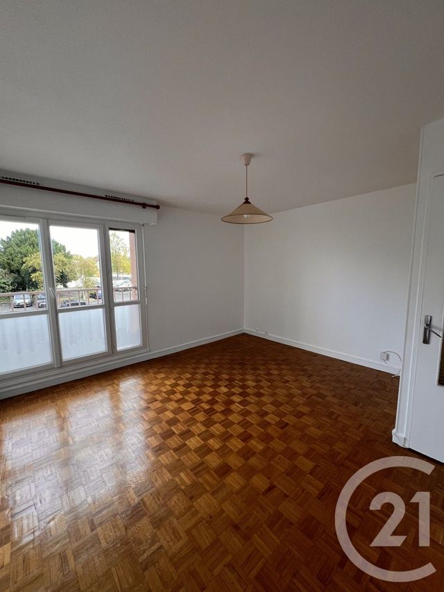 Appartement F2 &agrave; louer - 2 pi&egrave;ces - 44,14 m2 - Ivry Sur Seine - 94 - ILE-DE-FRANCE