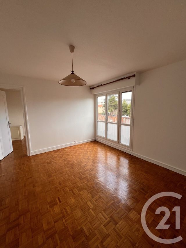 Appartement F2 &agrave; louer - 2 pi&egrave;ces - 44,14 m2 - Ivry Sur Seine - 94 - ILE-DE-FRANCE
