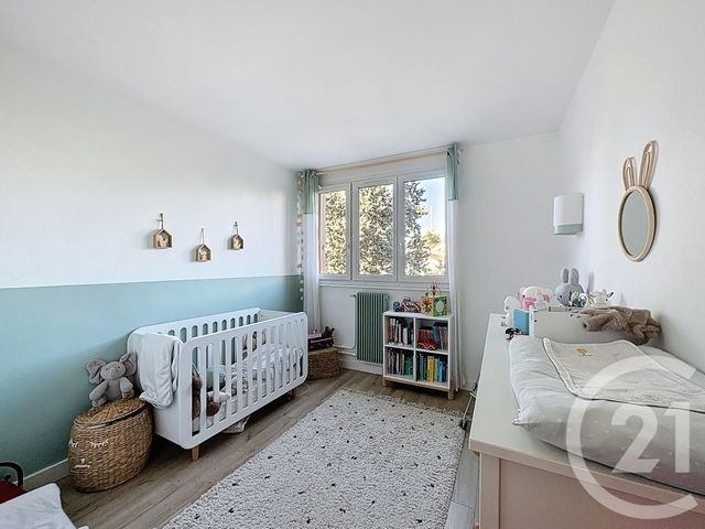 Appartement F5 à vendre - 5 pièces - 91,64 m2 - Villejuif - 94 - ILE-DE-FRANCE