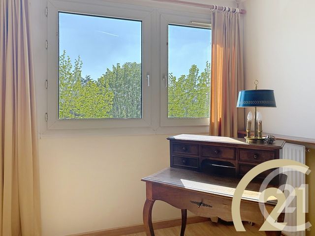 Afficher la photo en grand Appartement F4 à vendre - 4 pièces - 78,71 m2 - Villejuif - 94 - ILE-DE-FRANCE